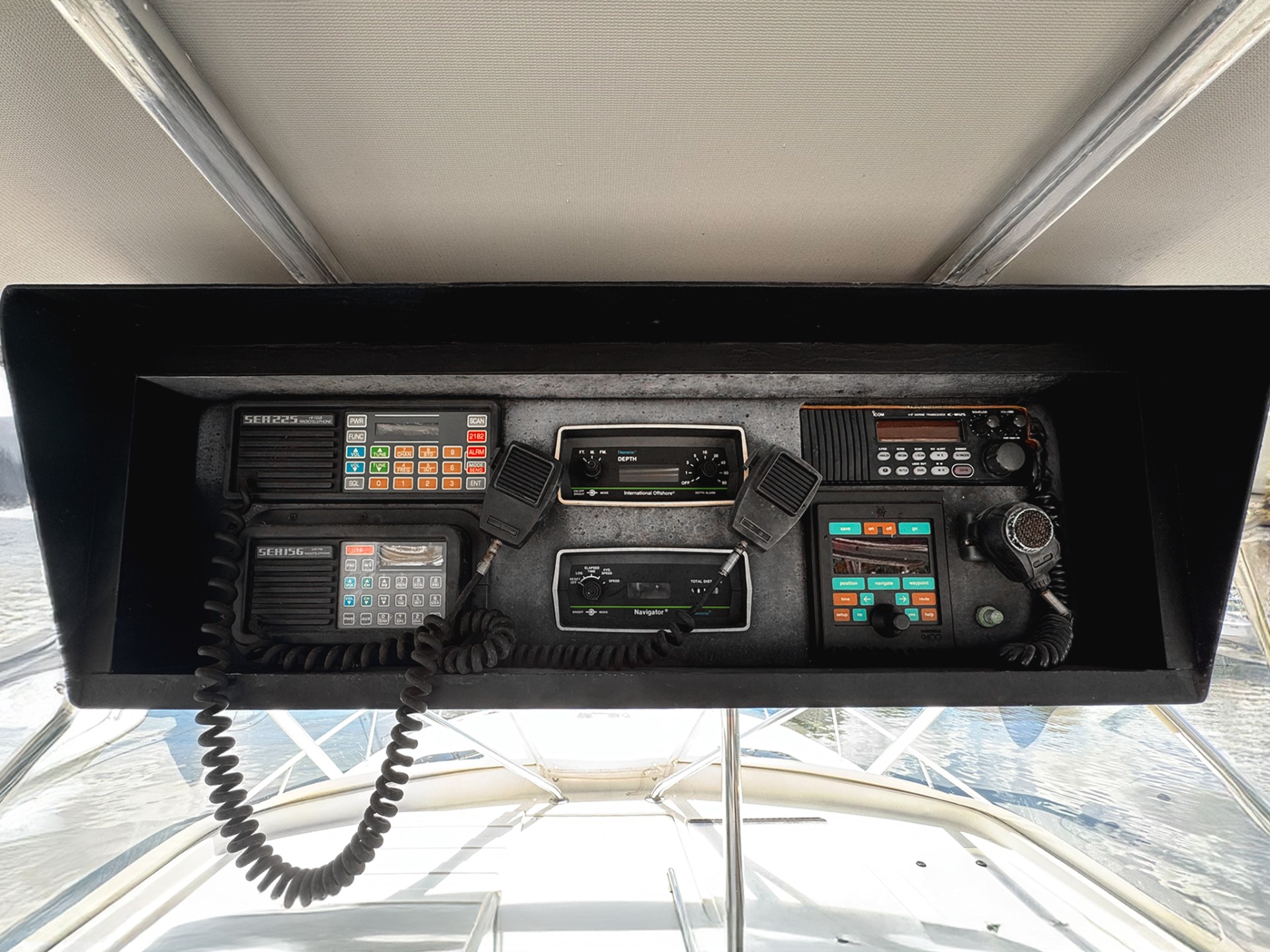 Yacht Photo 20